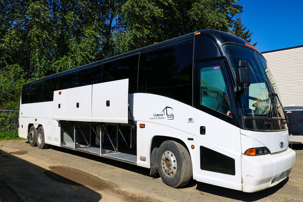 Highway Coach — Roadside